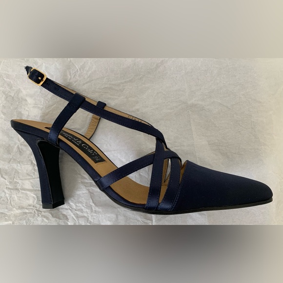 Vintage Kenneth Cole satin heels in navy, size 8AA (narrow), never worn. - Picture 3 of 8